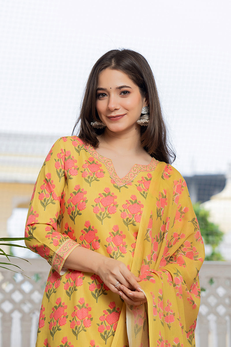 Women's Green Rayon Blend Floral Printed Straight Kurta Trouser With Dupatta