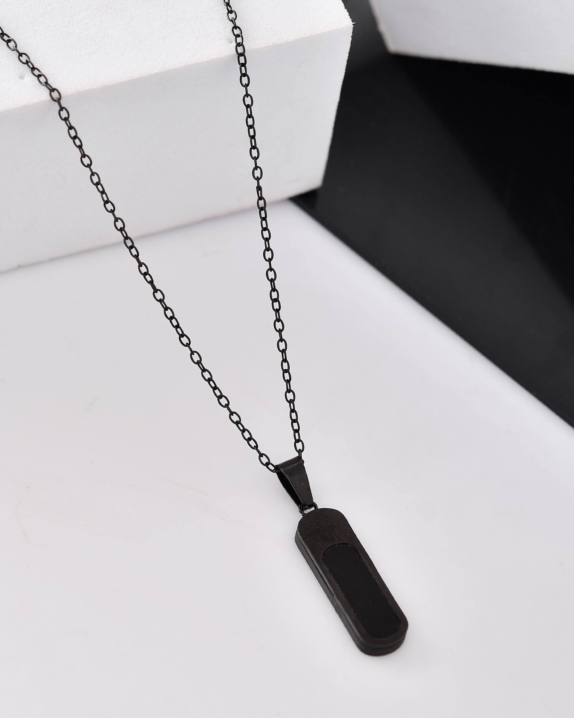 Color_Black