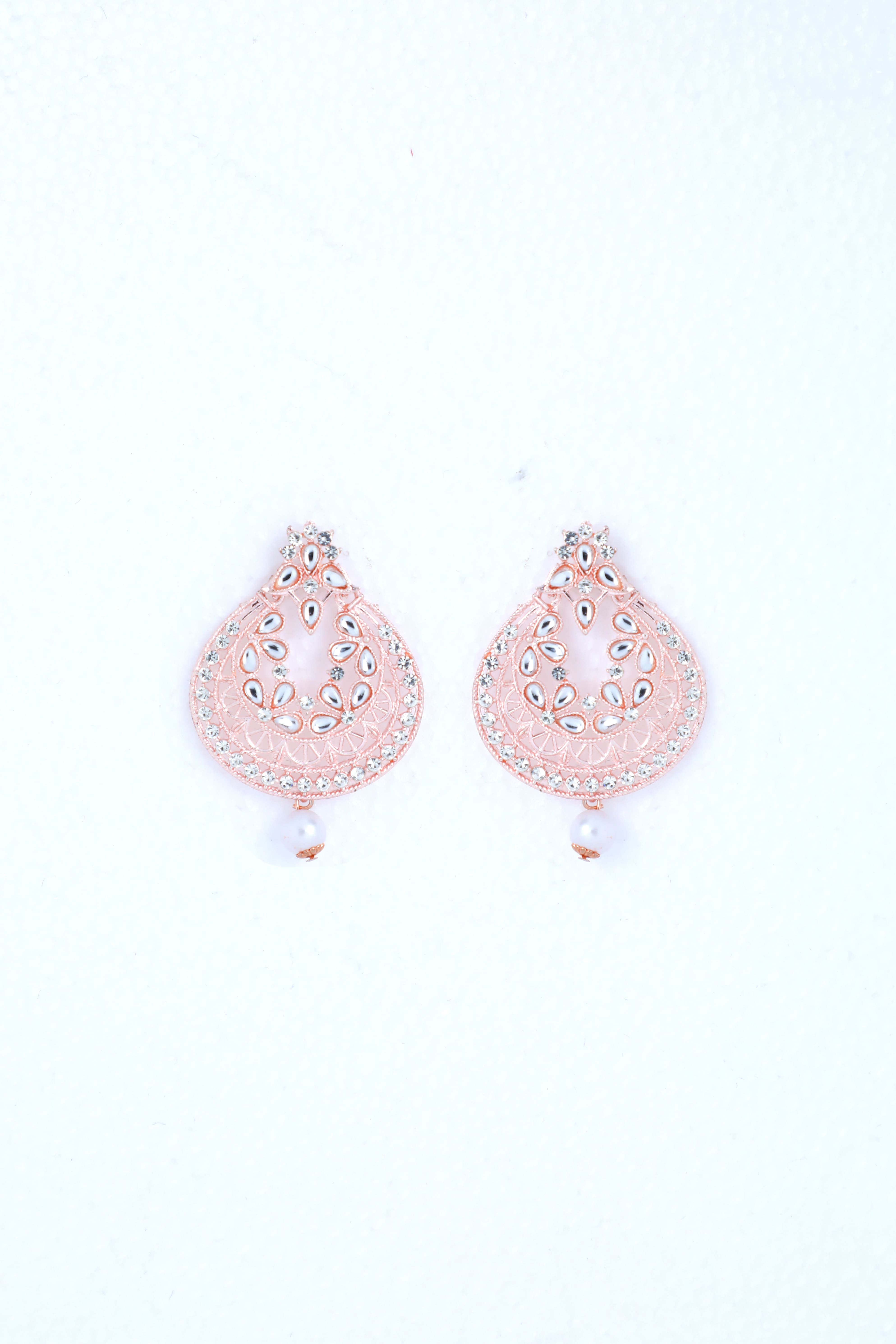Women's Gold Plated With White Pearl And Stone Studded Earring With Mang Tikka Set