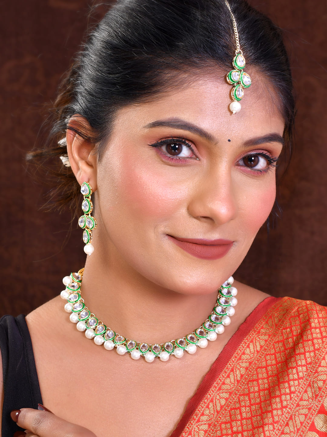 Women's White Pearl Kundan Necklace And Earring With Manag Tikka Jewellery Set