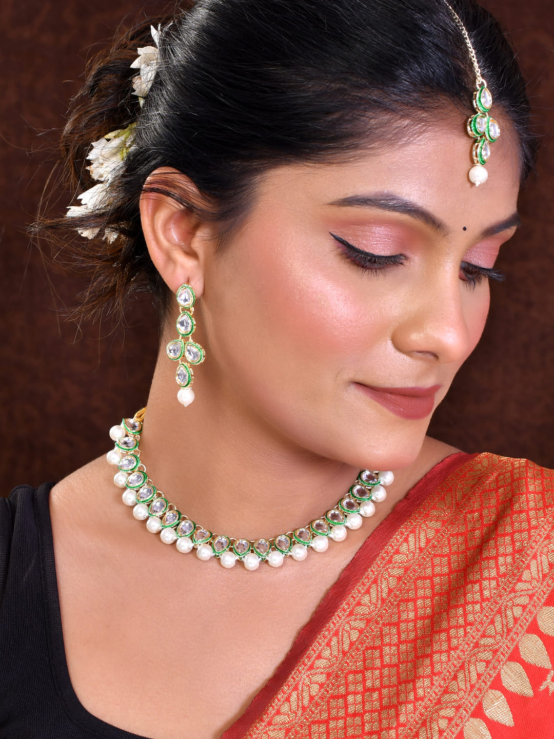 Women's White Pearl Kundan Necklace And Earring With Manag Tikka Jewellery Set