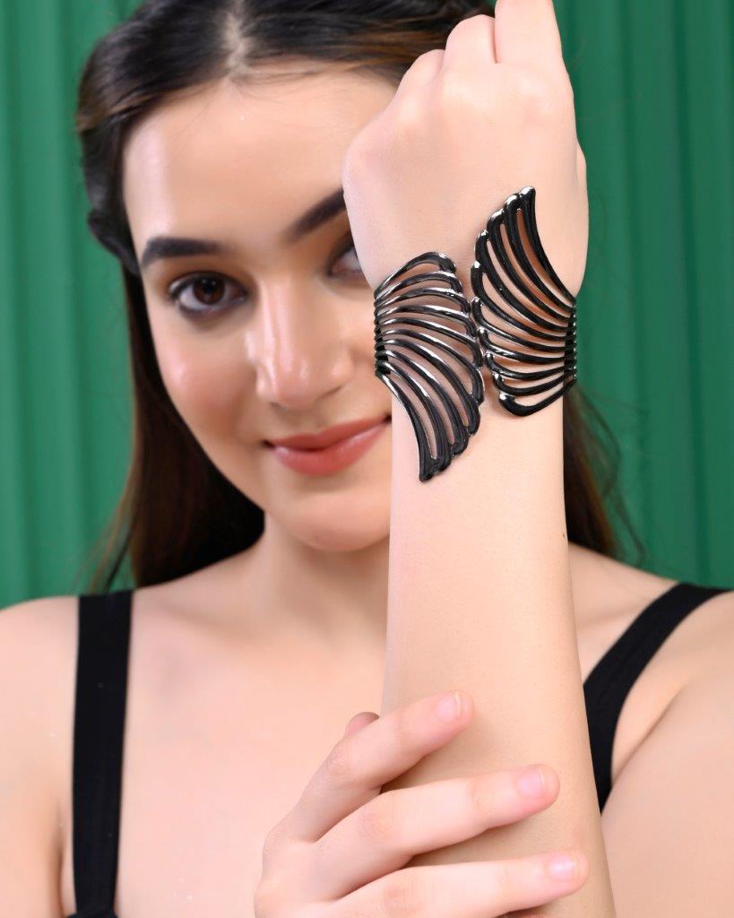 Women's Pack Of 3 Bracelet - Gold, Silver And Black Tonned Kada Bracelet.