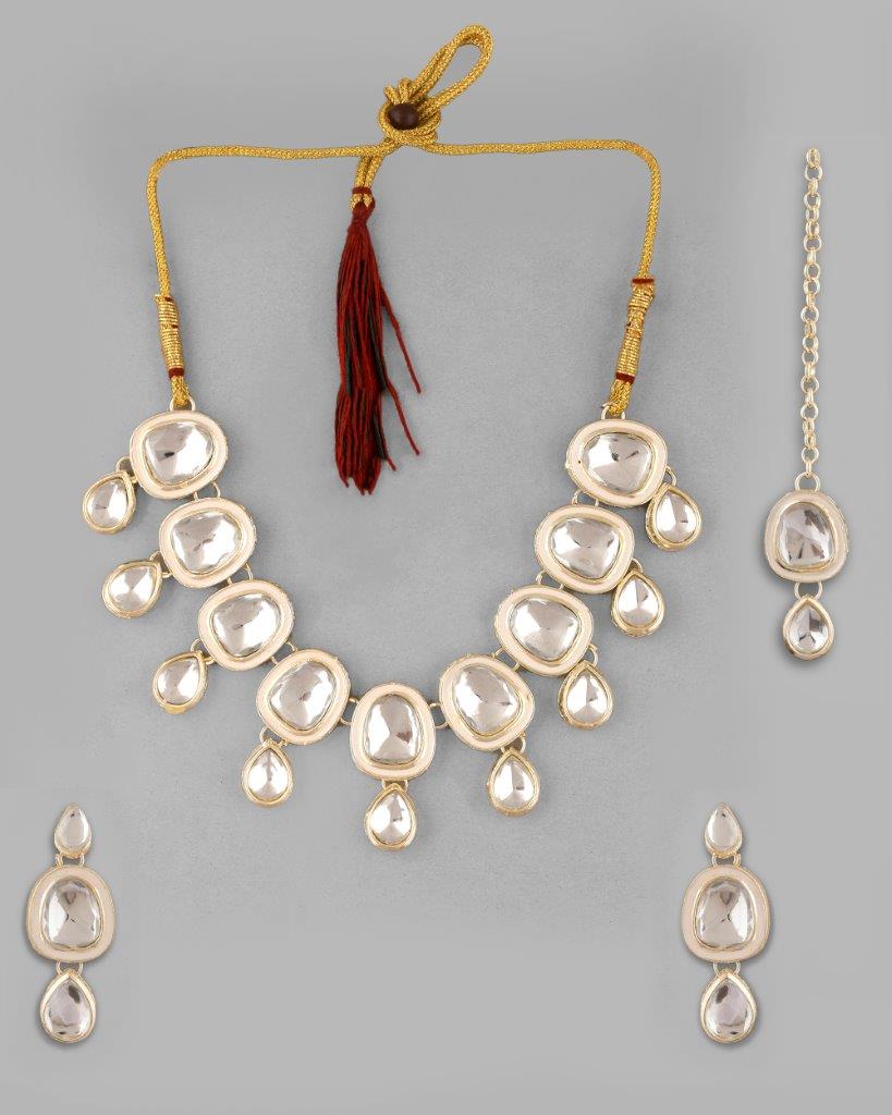 Women's Kundan Studded Silver Plated White Color Jewellery Set With Maangtikka - Voj