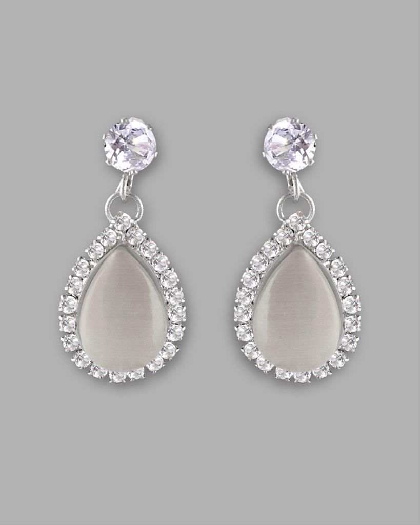 Women's Silver Plated White Stone With Ad Stone Studded Chain Set