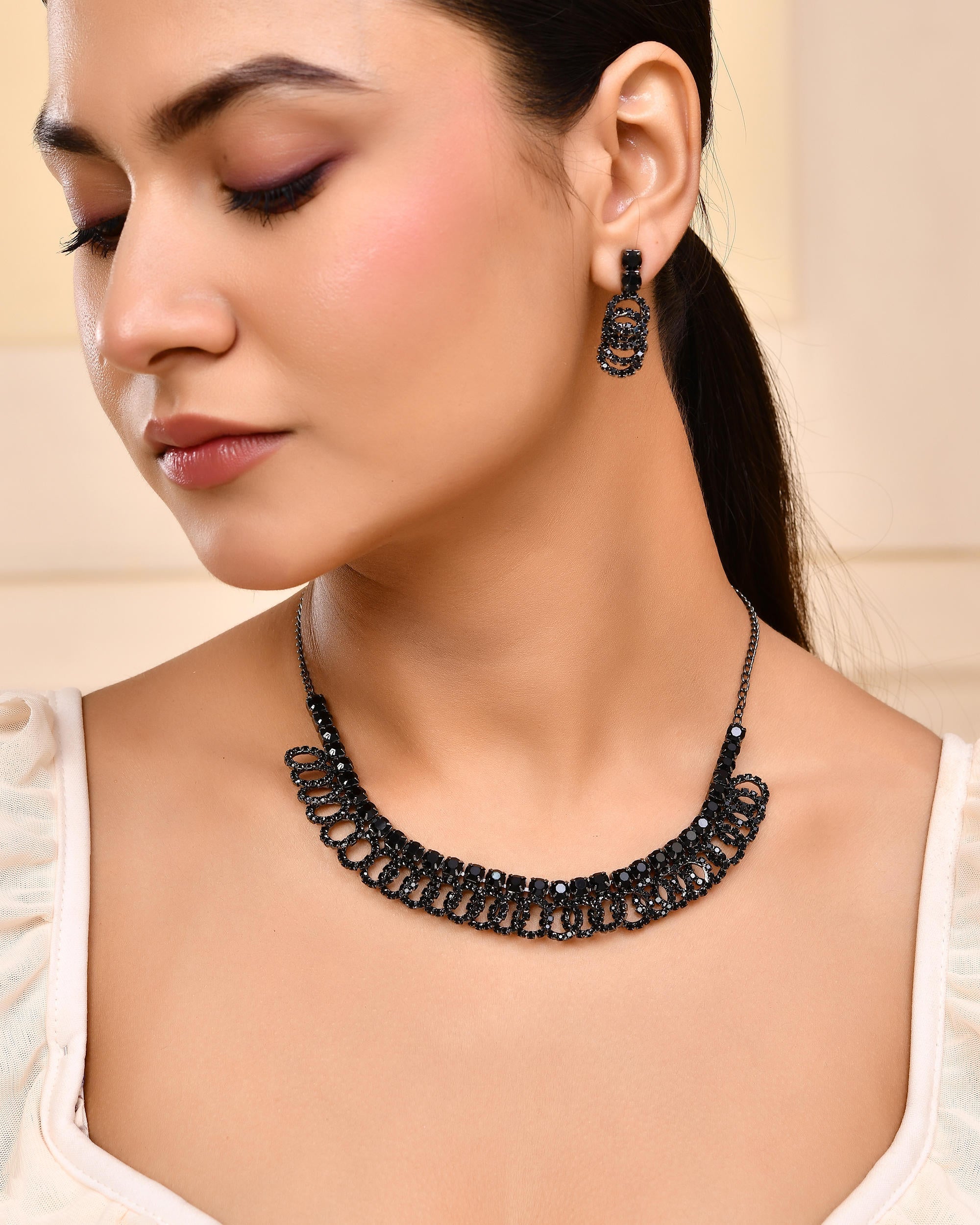 Color_Black