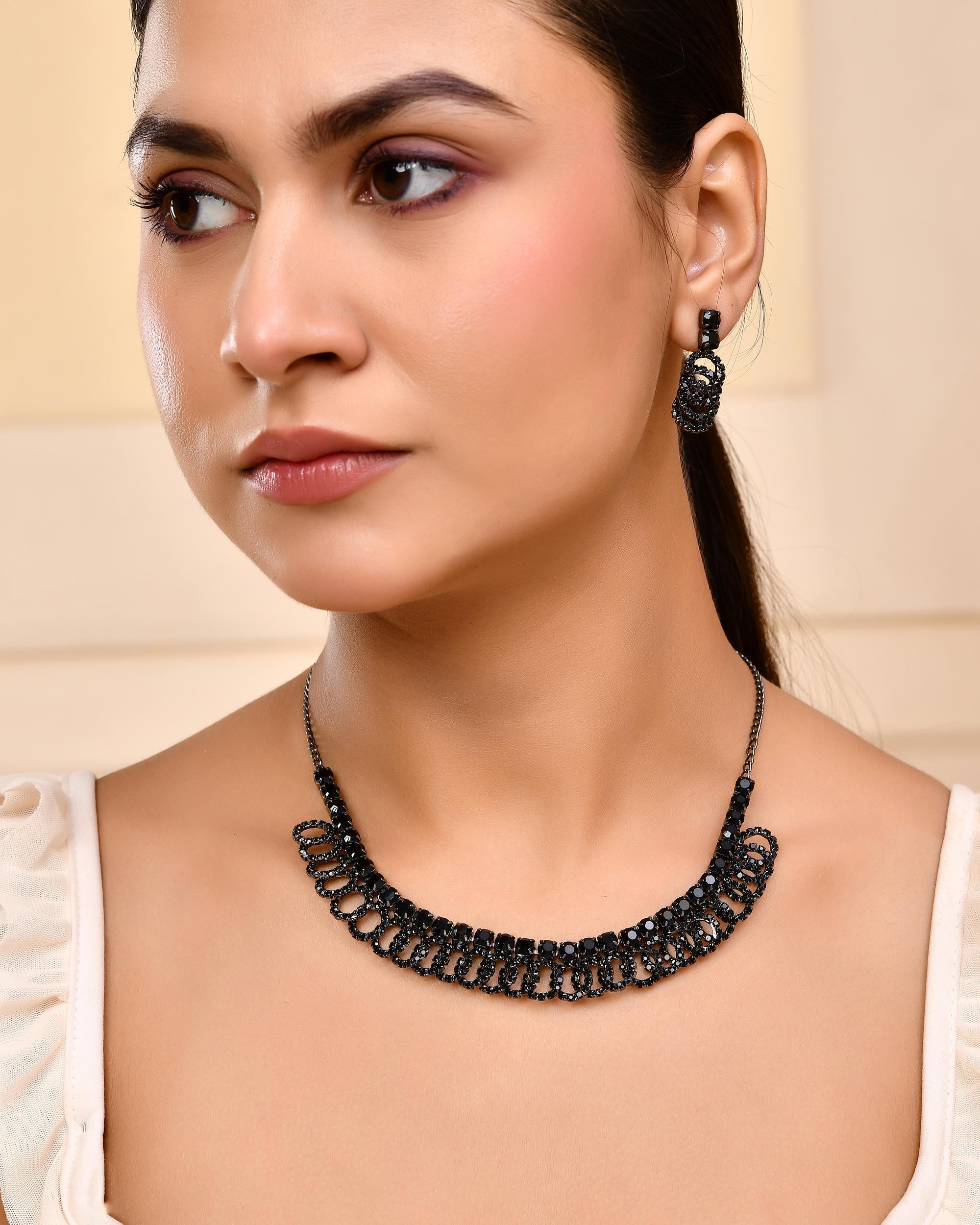 Color_Black