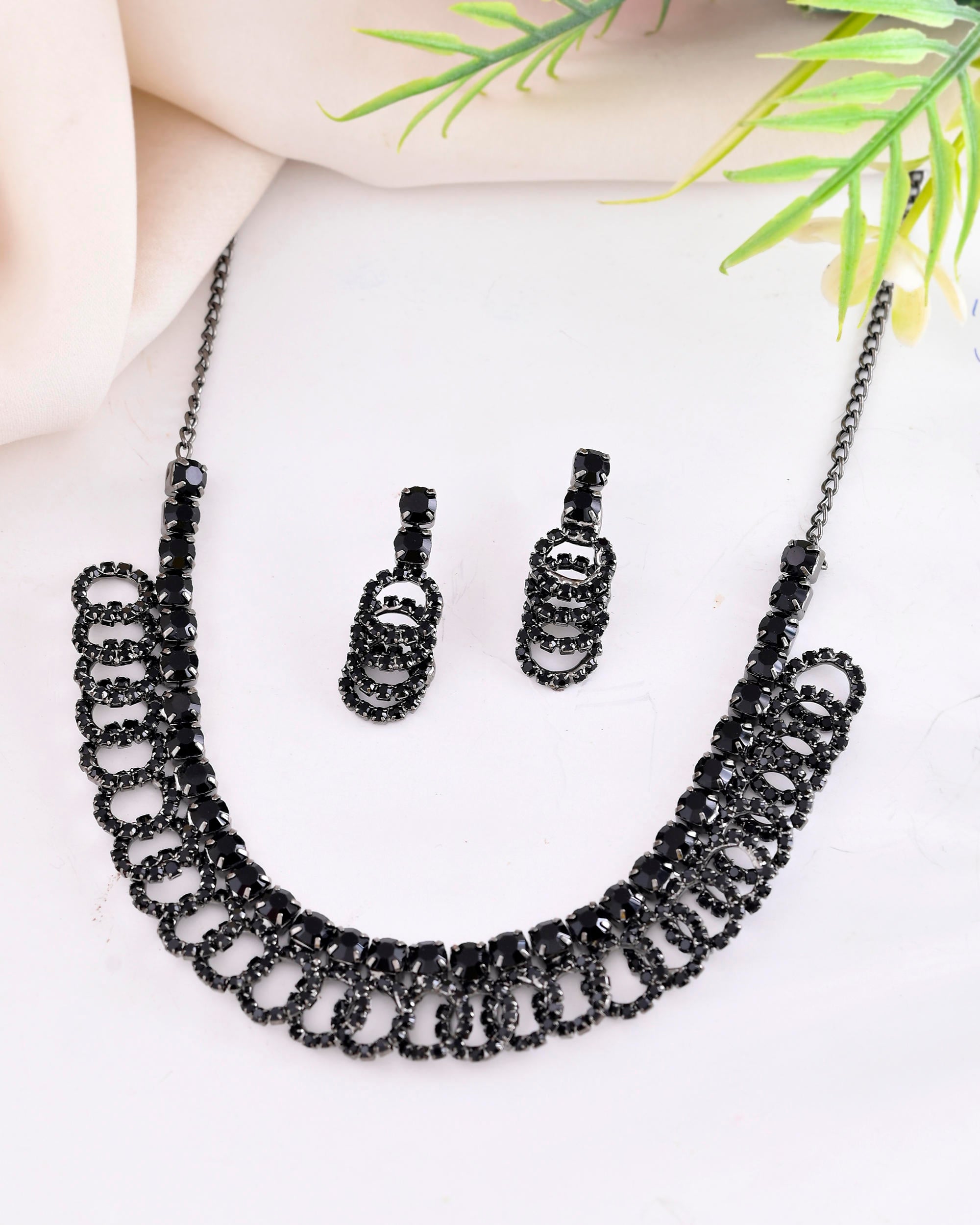 Color_Black