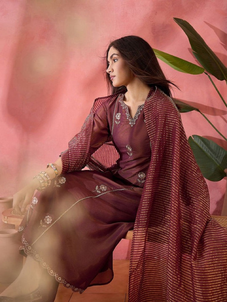 Color_Maroon