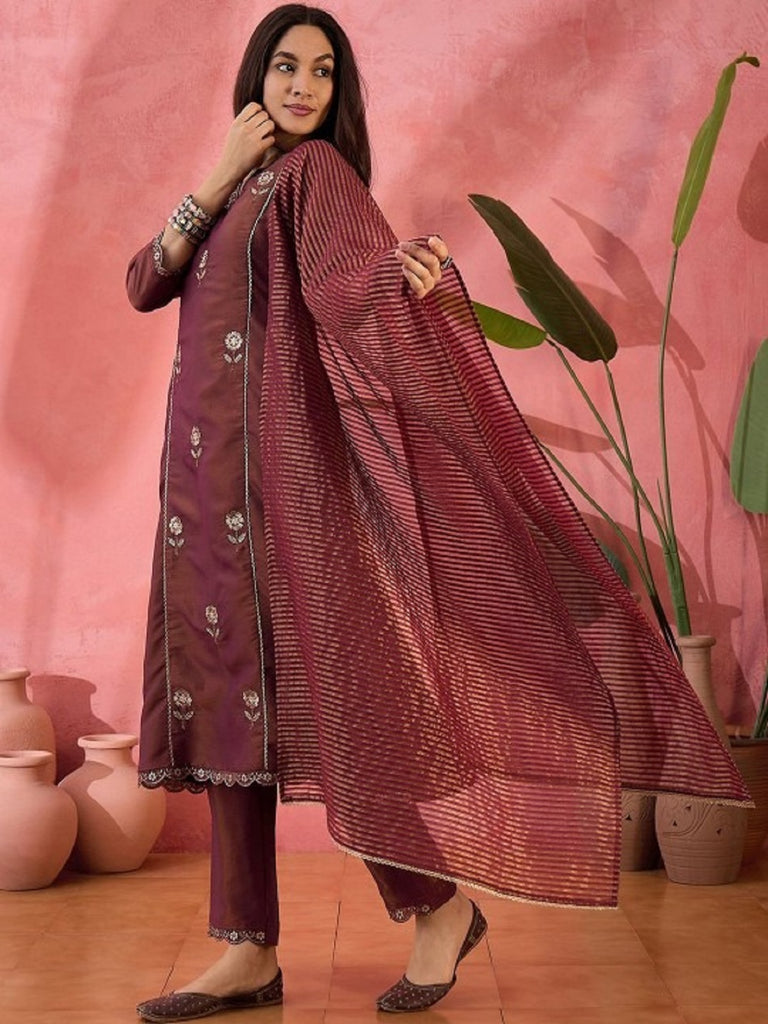 Color_Maroon