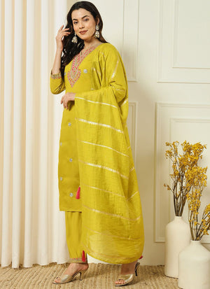 Color_YELLOW