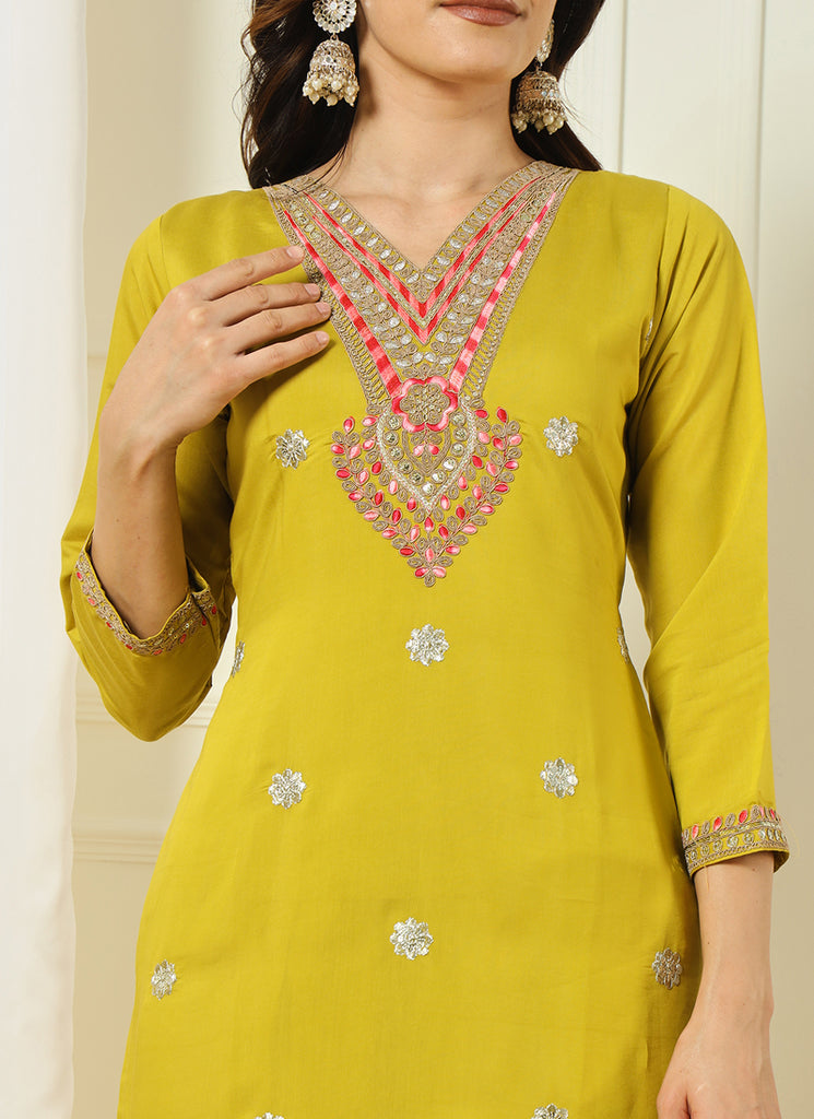 Color_YELLOW
