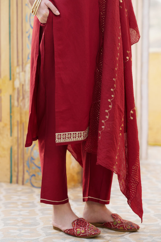 Color_Maroon