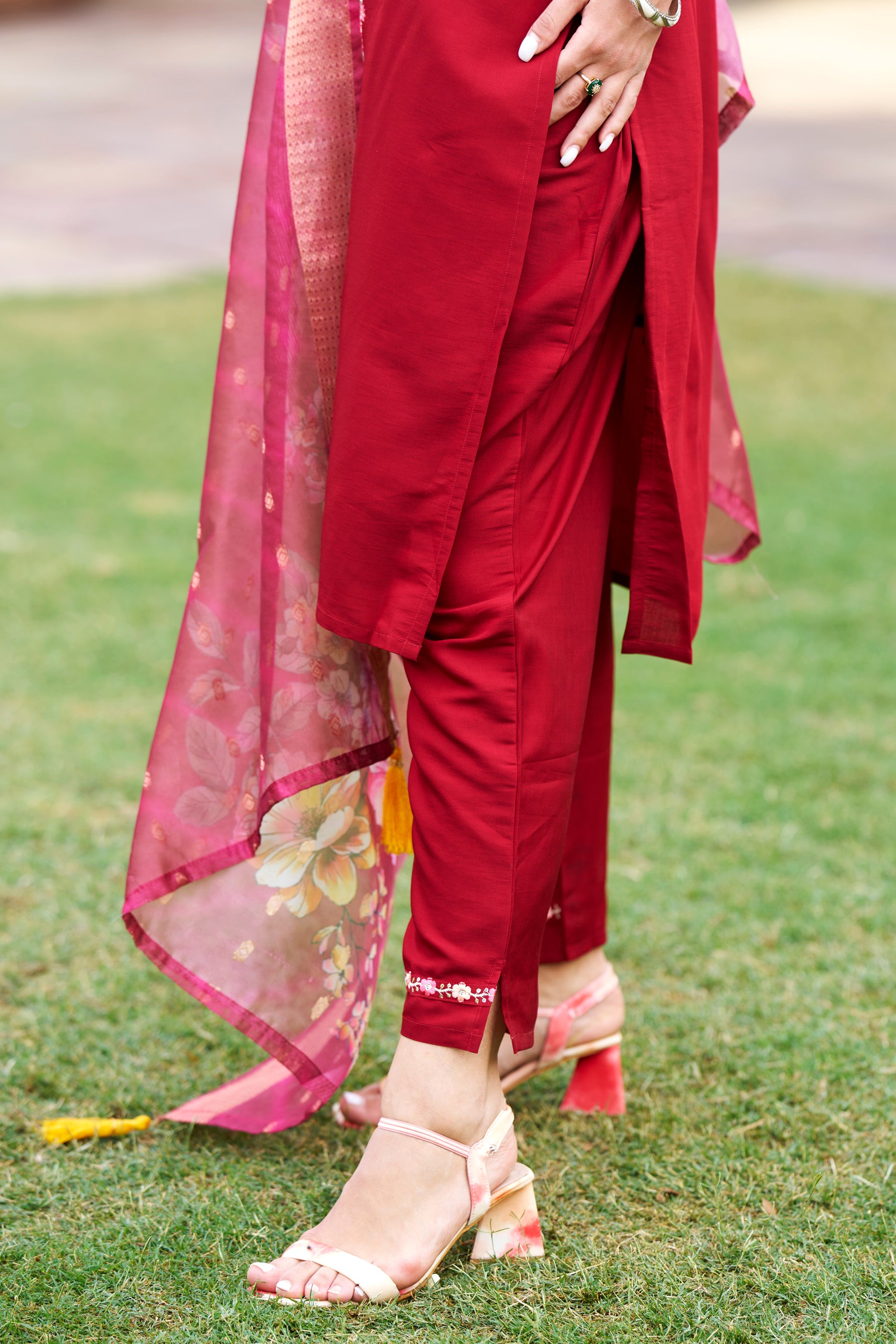 Color_Maroon