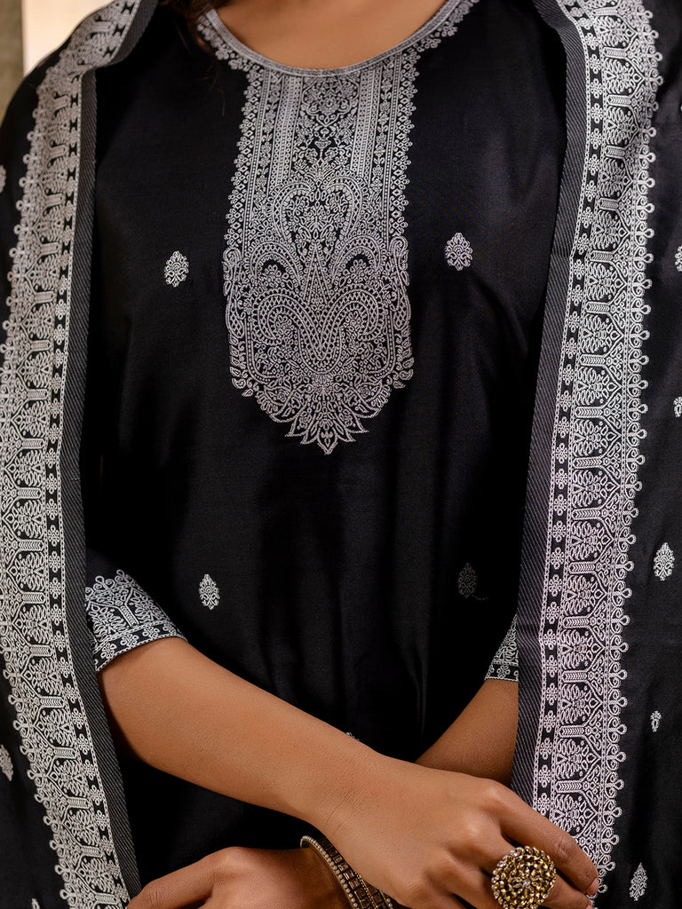 Color_Black