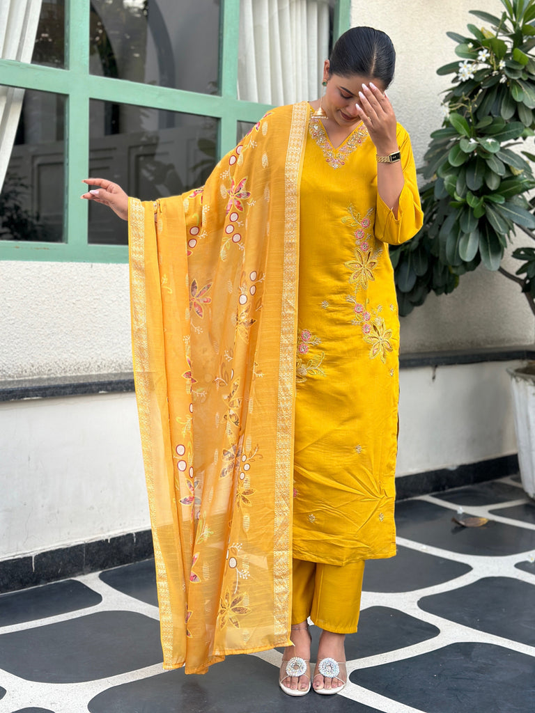 Color_YELLOW