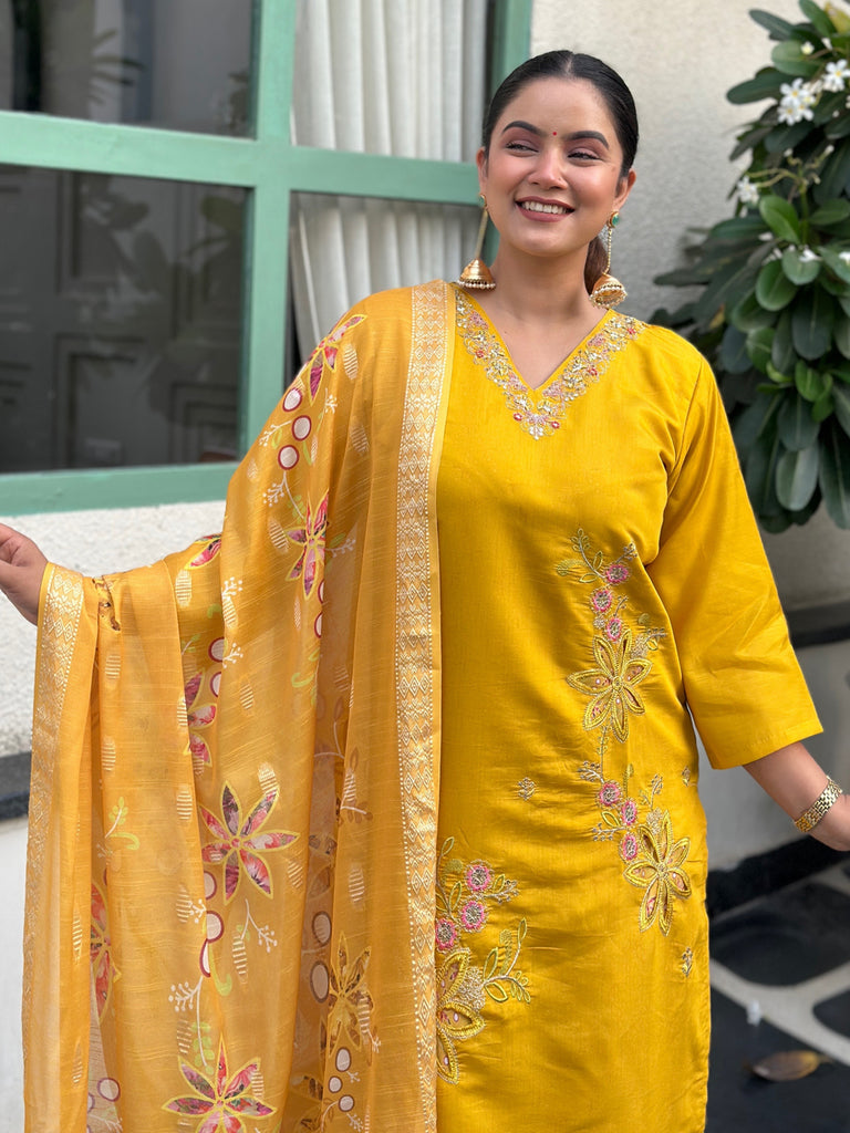 Color_YELLOW