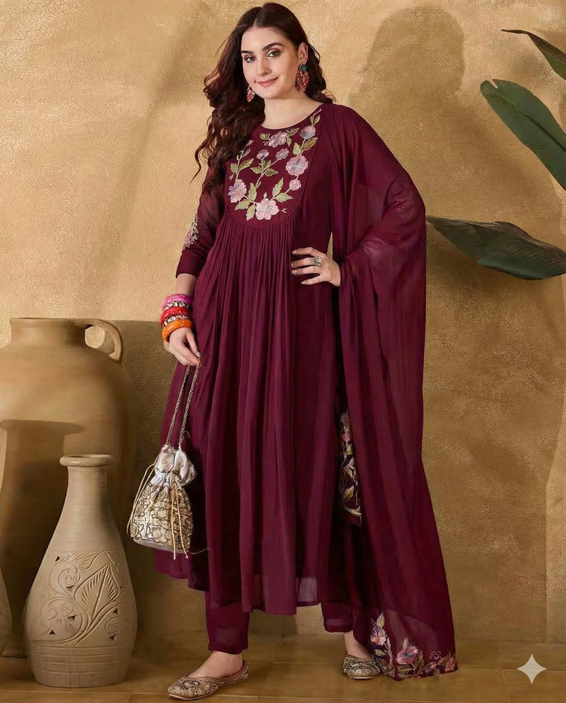 Women's Red Silk Blend Embroidered Kurta Set