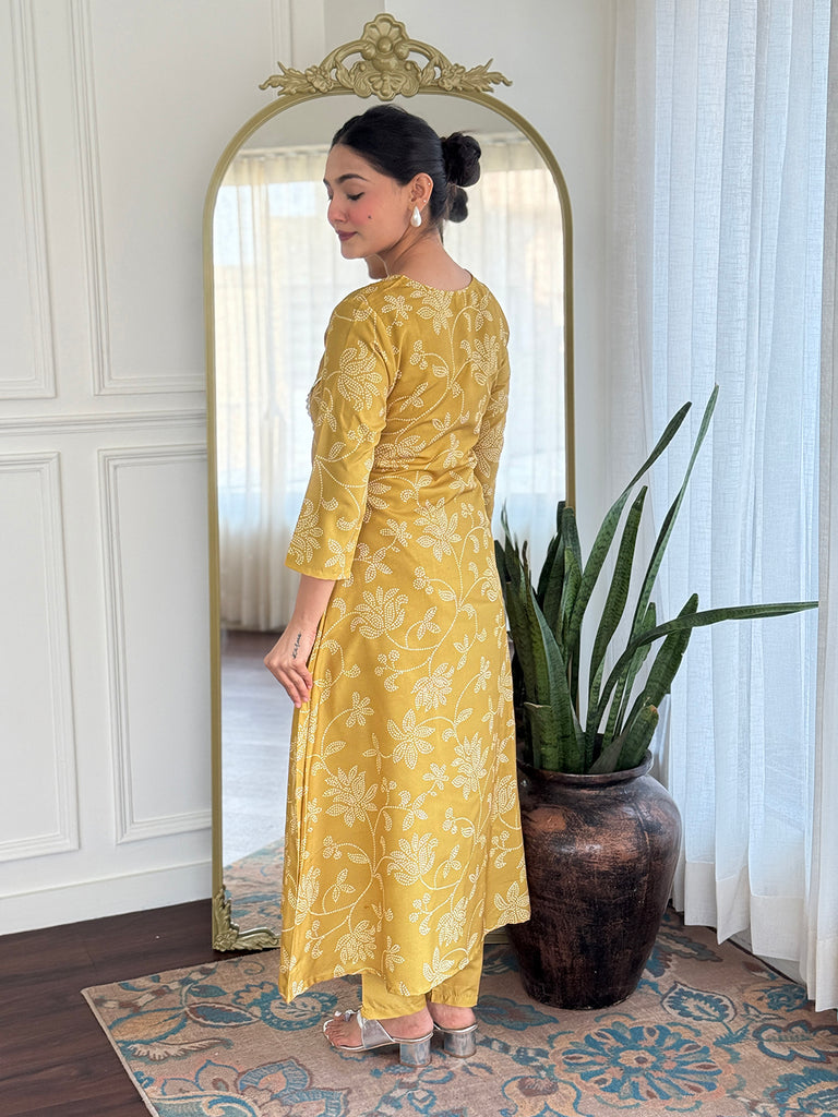 Women's Yellow Rayon Printed Kurta Set