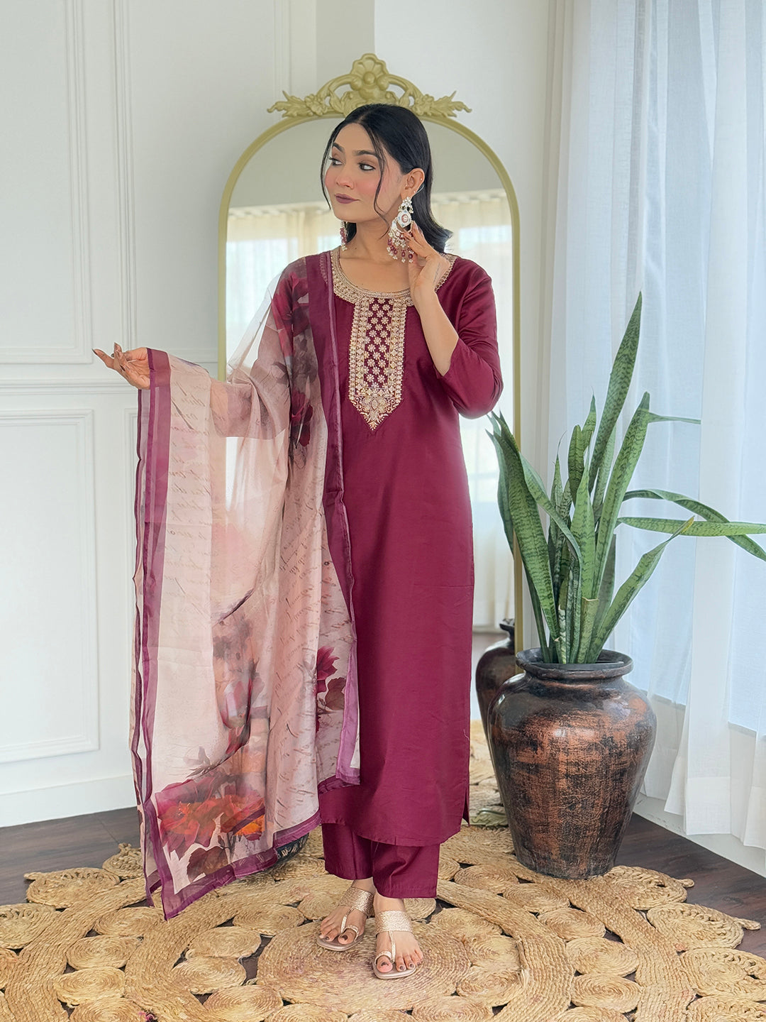 Color_Maroon