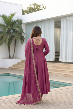 Color_Maroon