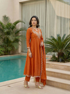 Color_Orange
