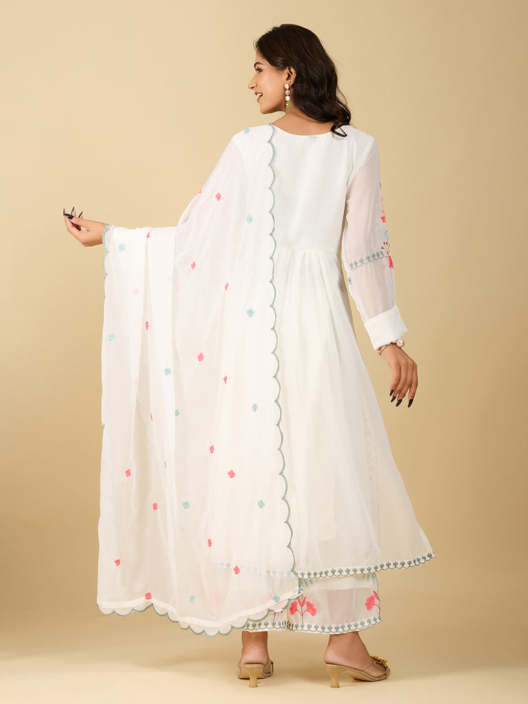 Women's Off White Embroidery Worked Georgette Kurta Set