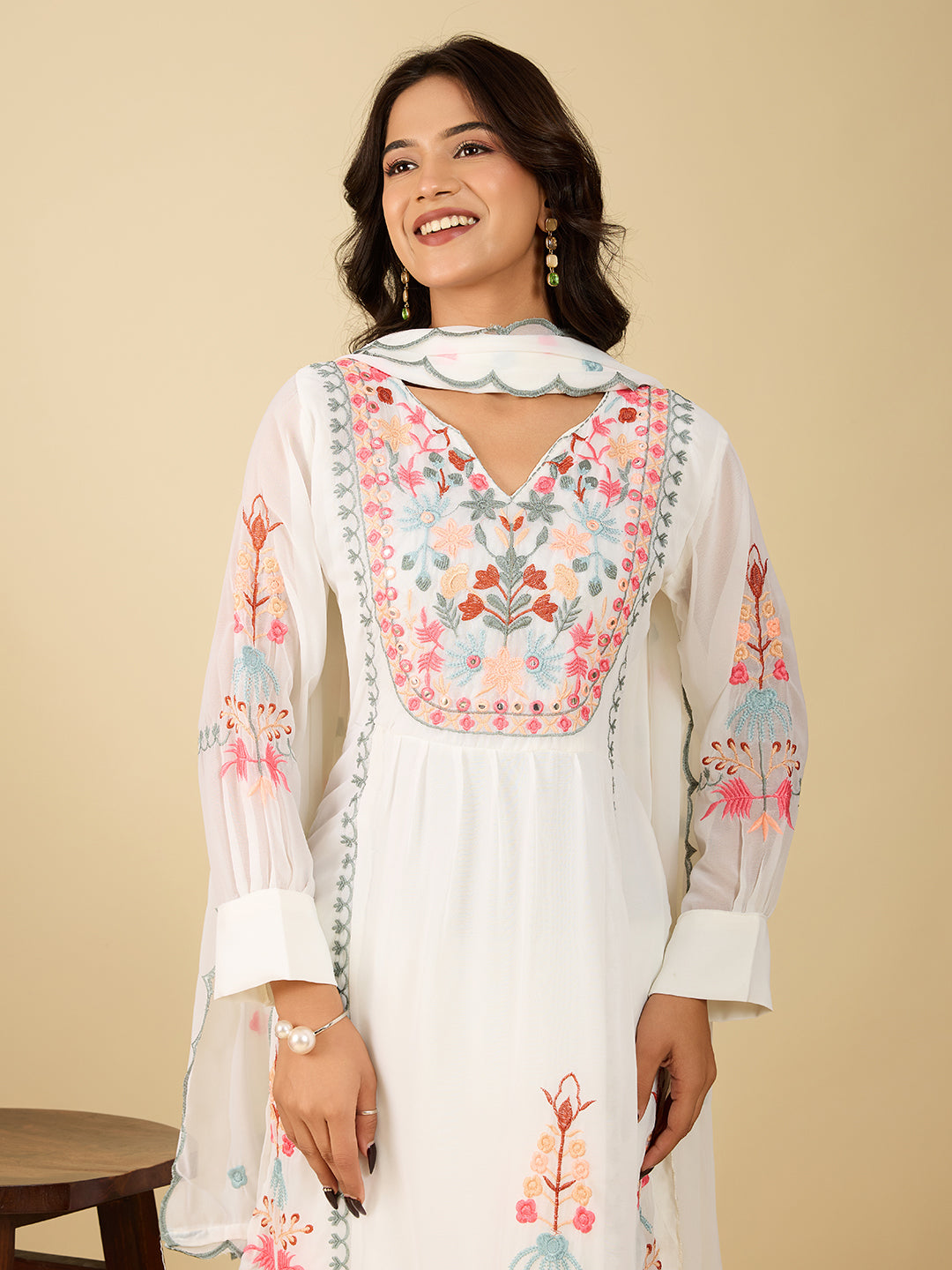Women's Off White Embroidery Worked Georgette Kurta Set