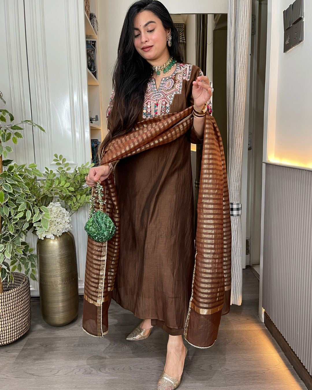 Color_Brown