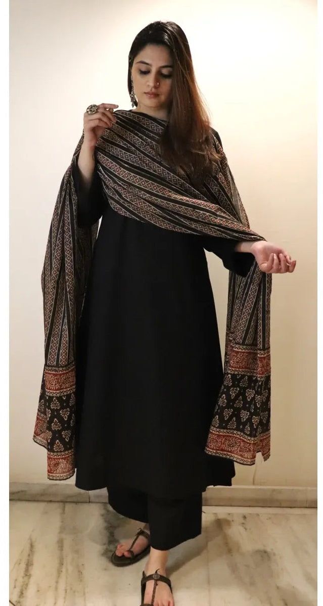 Color_Black