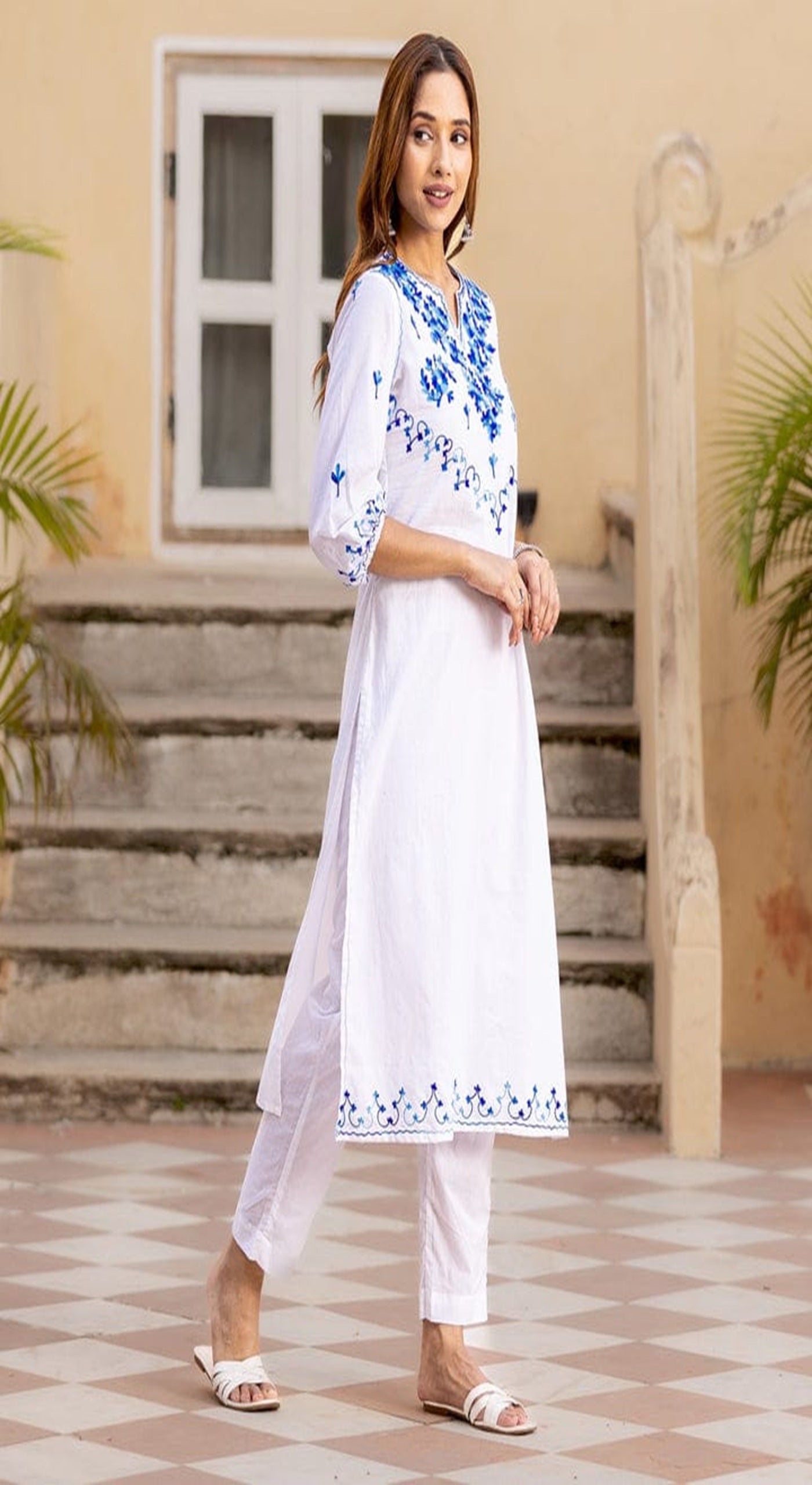 Color_WHITE