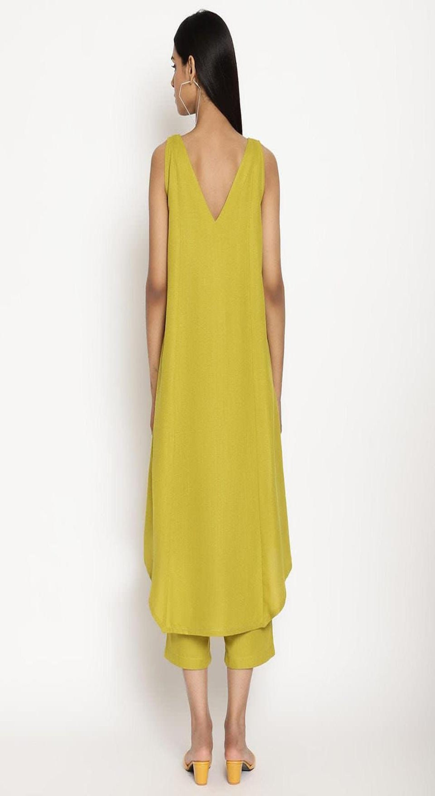 Color_YELLOW