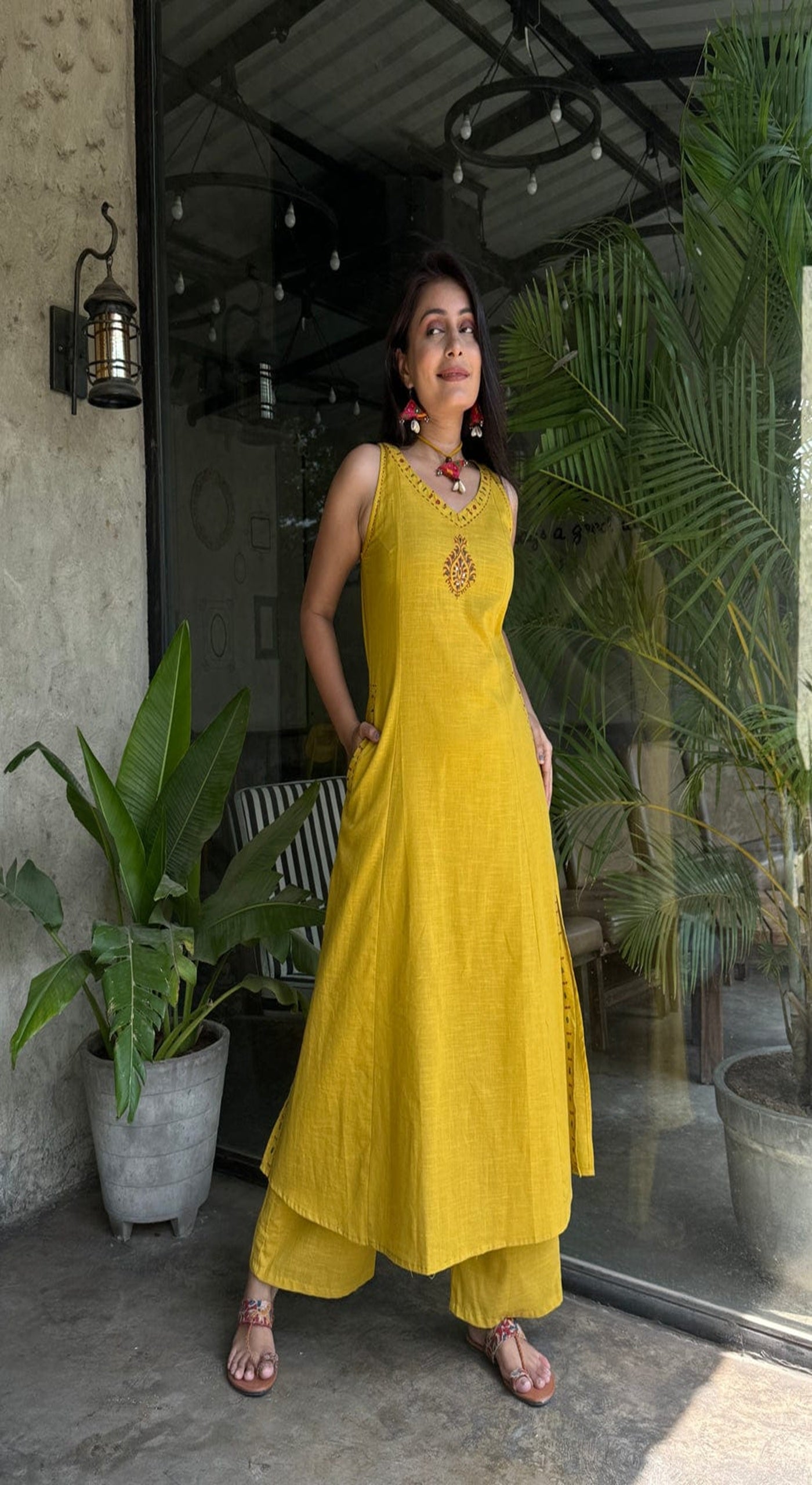 Color_YELLOW