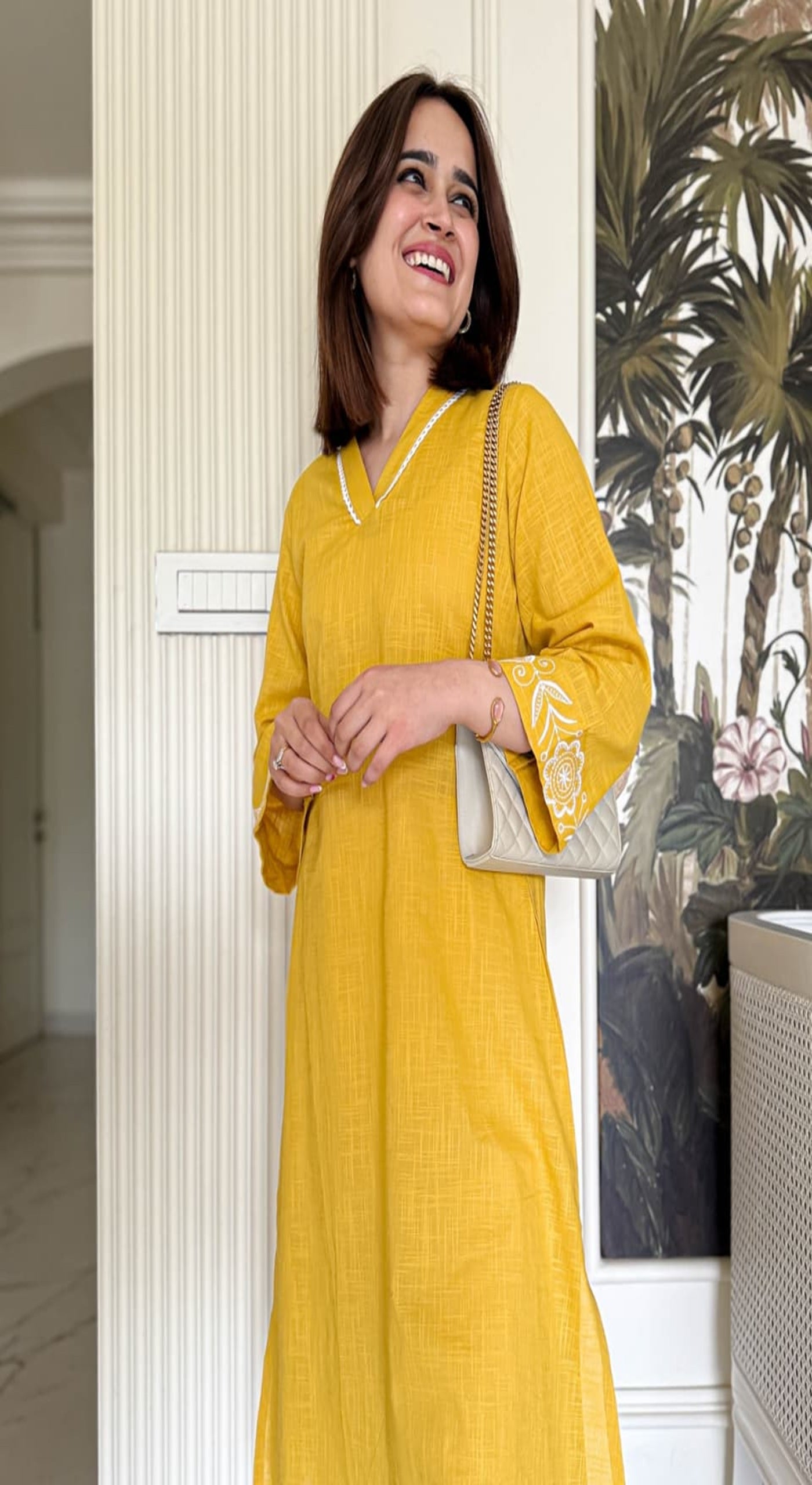 Color_YELLOW