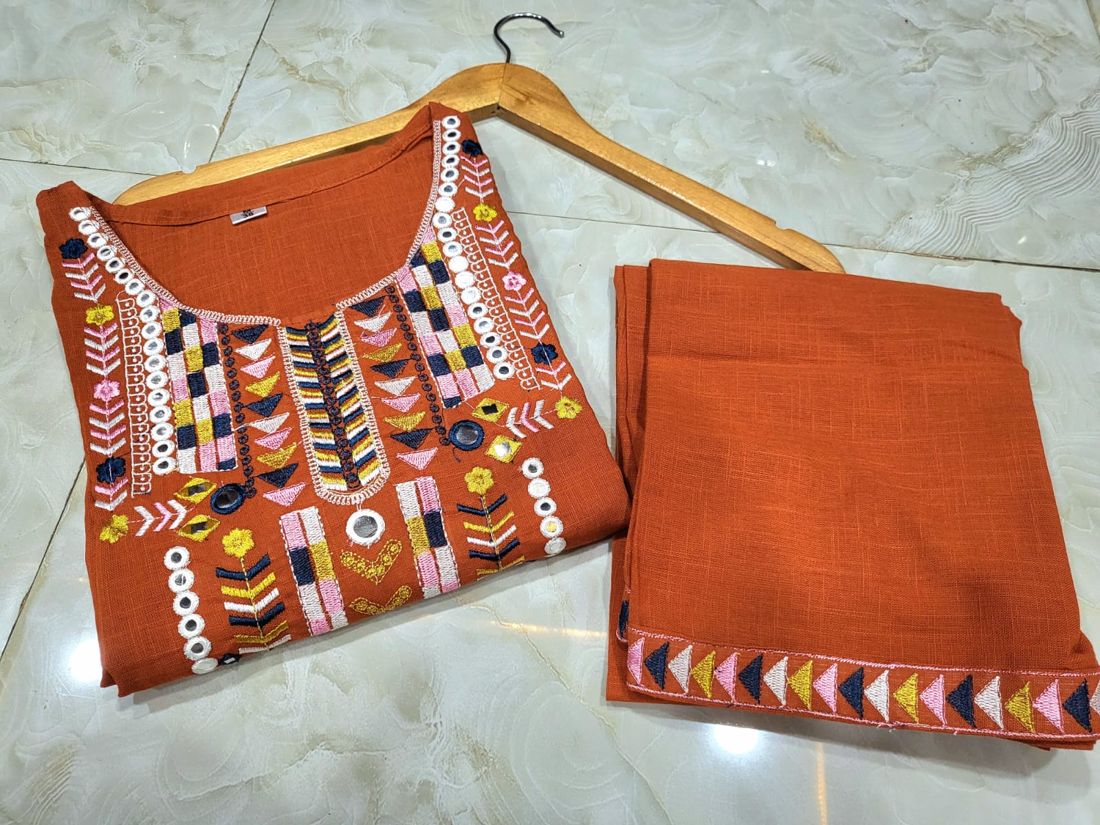 Color_ORANGE