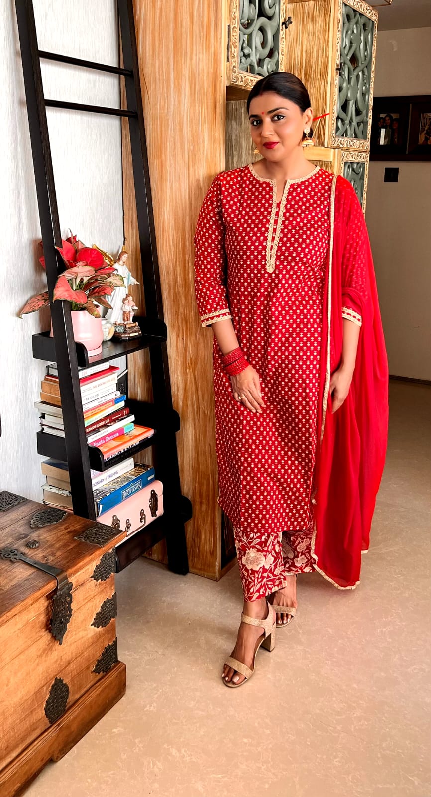 Women's Red Booti Gold Kurta Dupatta Suit Set - (Set Of 3) - Nangalia Ruchira