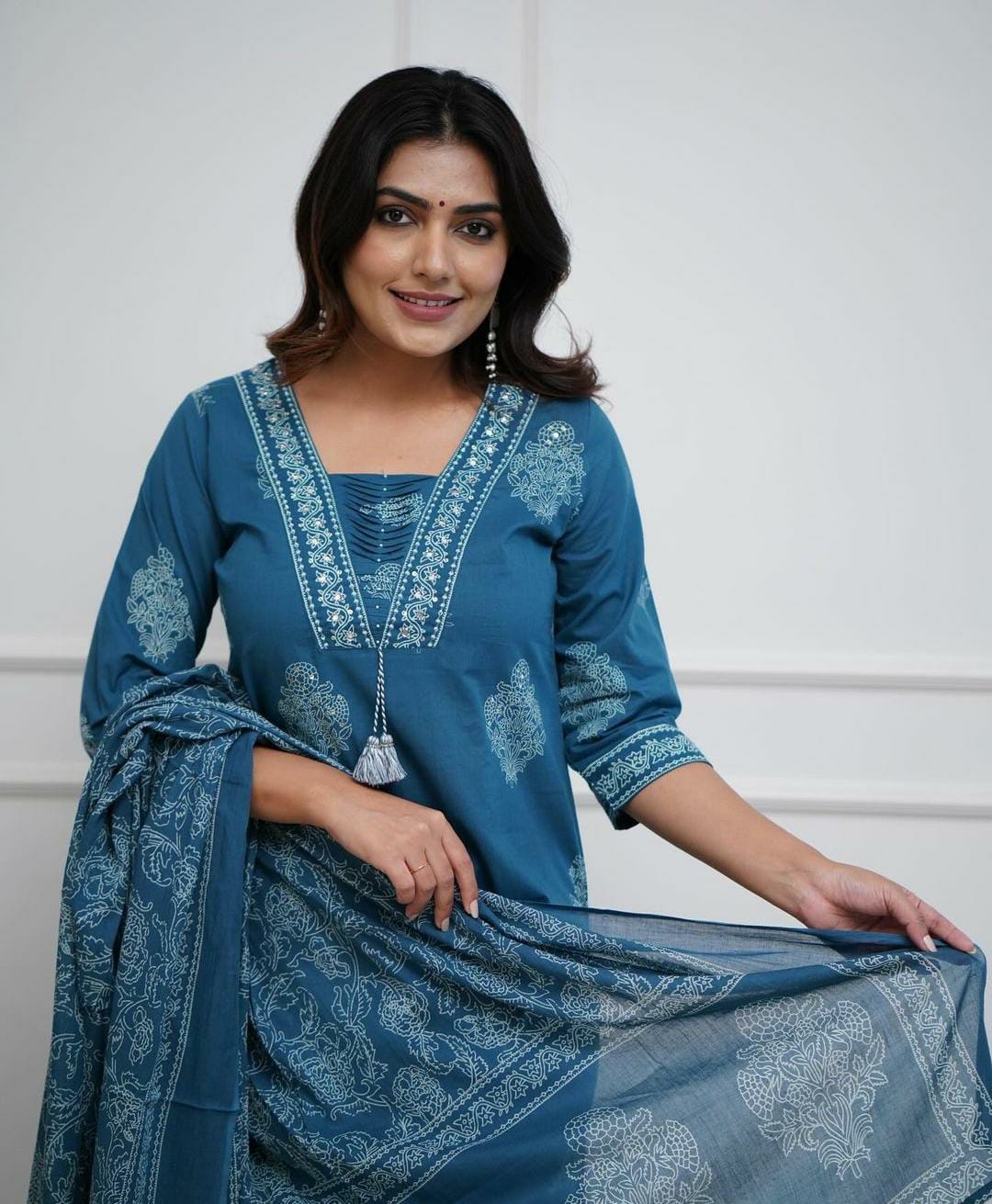 Blue Hand Work Straight Kurti Pant With Malmal Dupatta