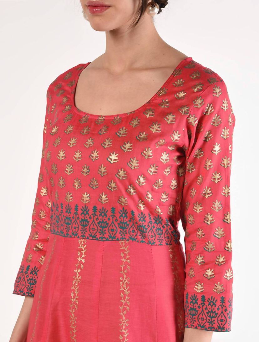 Women's Embellished Daily Wear Cotton Blend Kurta