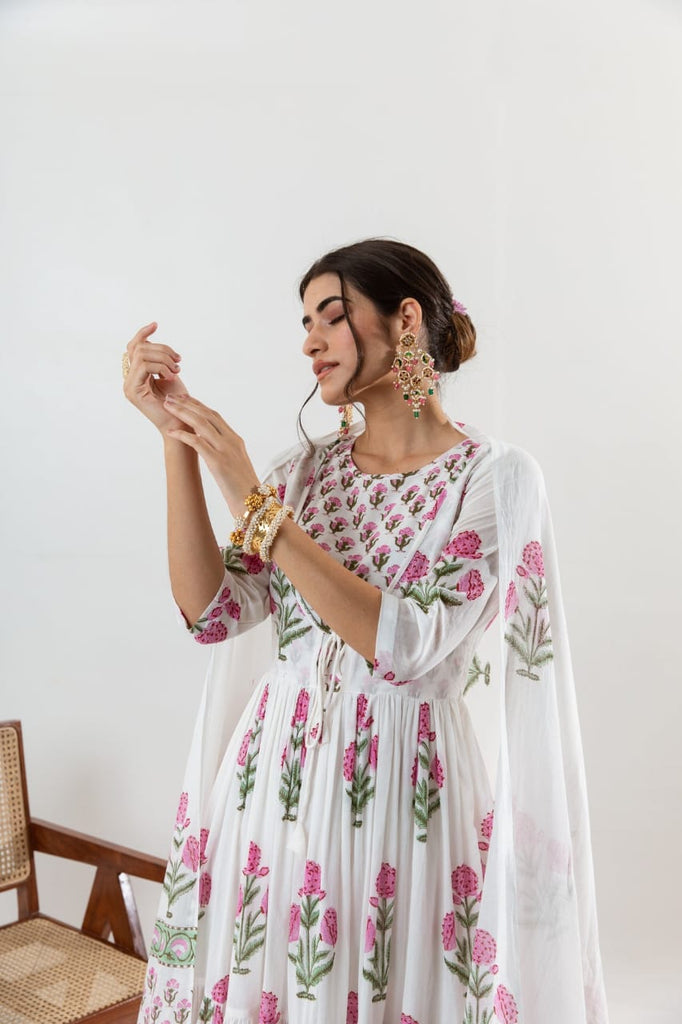 Women's Elegant White Floral Anarkali Kurta Set with Dupatta