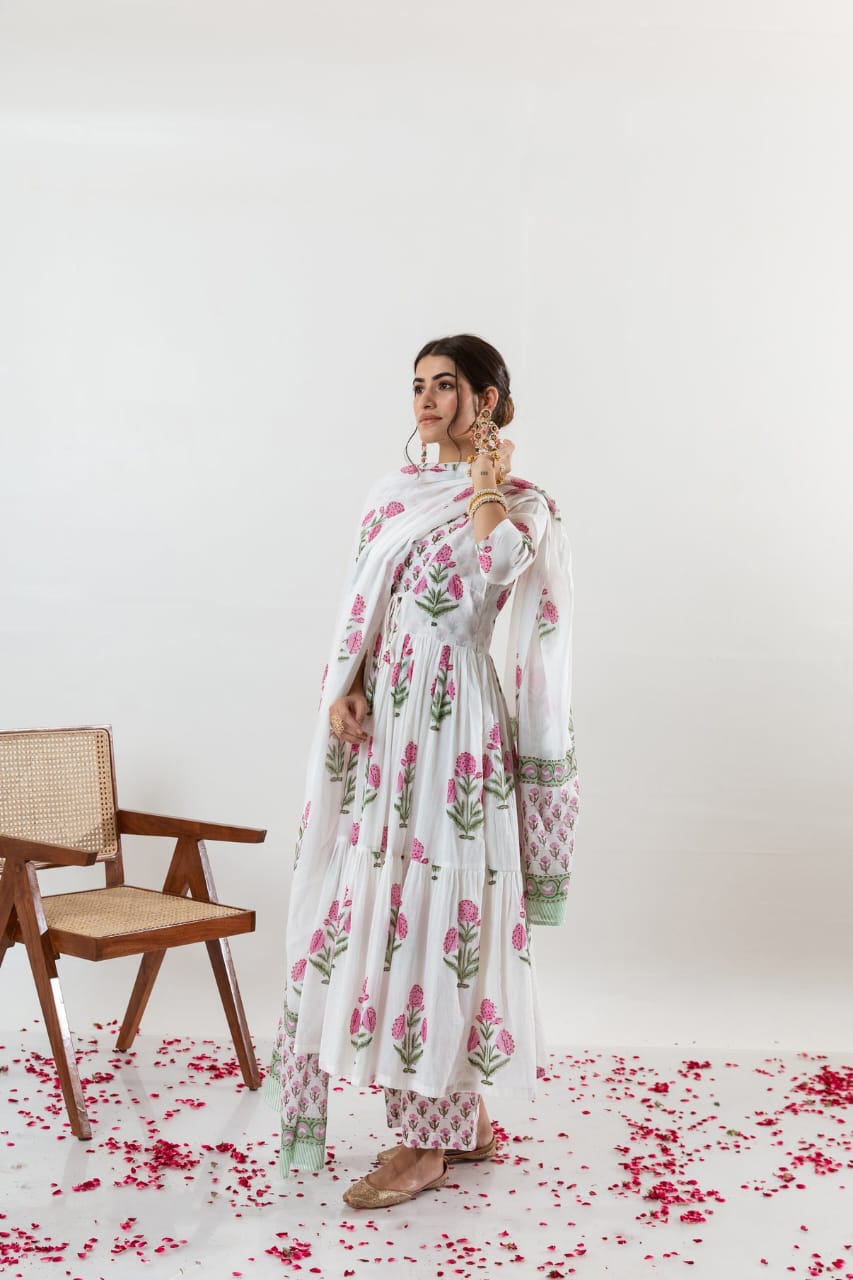 Elegant White Floral Anarkali Kurta Set with Dupatta