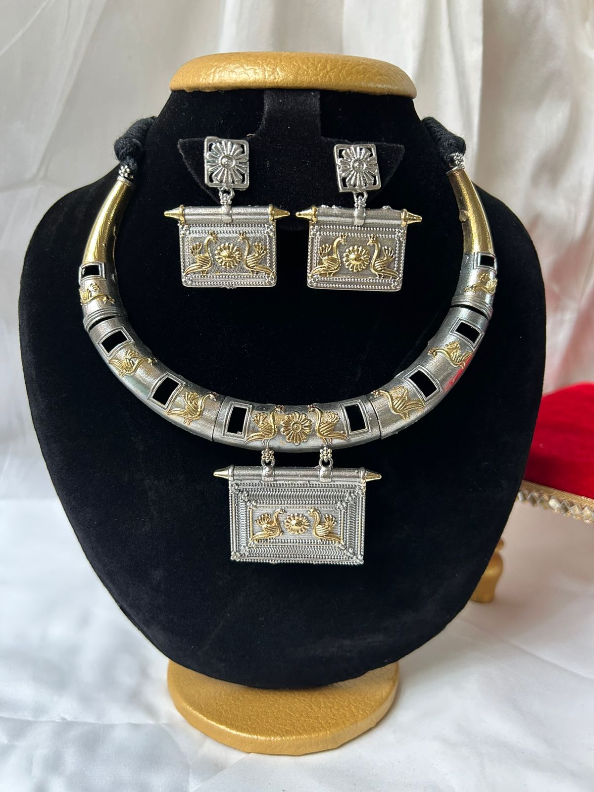 Dual tone bohemian jewelry set with earrings - Trendia Jewellery