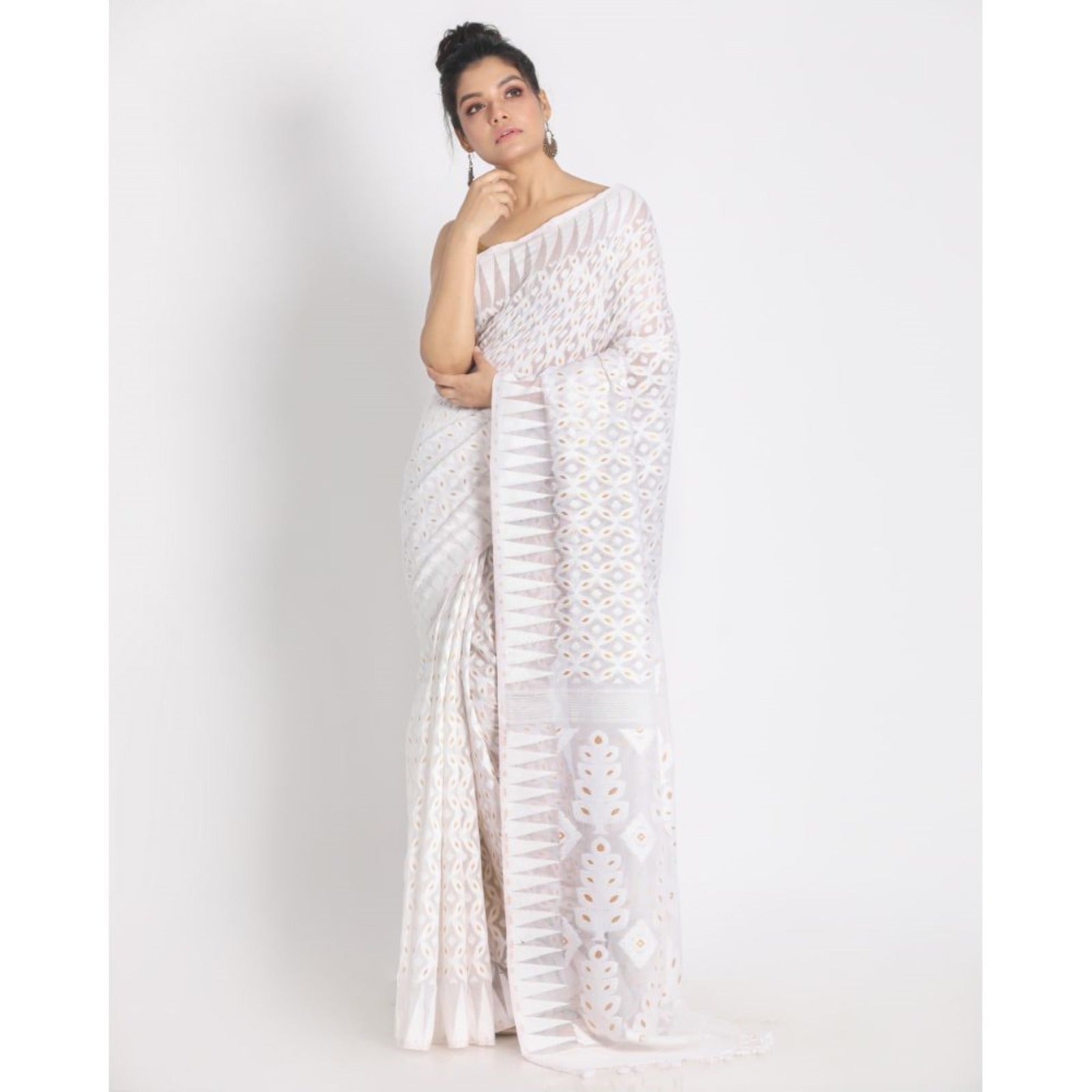 Women's White Cotton Silk Jamdani Saree