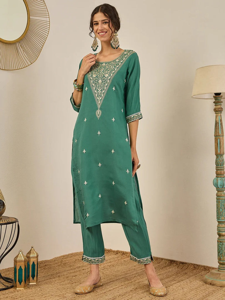 Women's Blue Silk Blend Embroidered Kurta Set