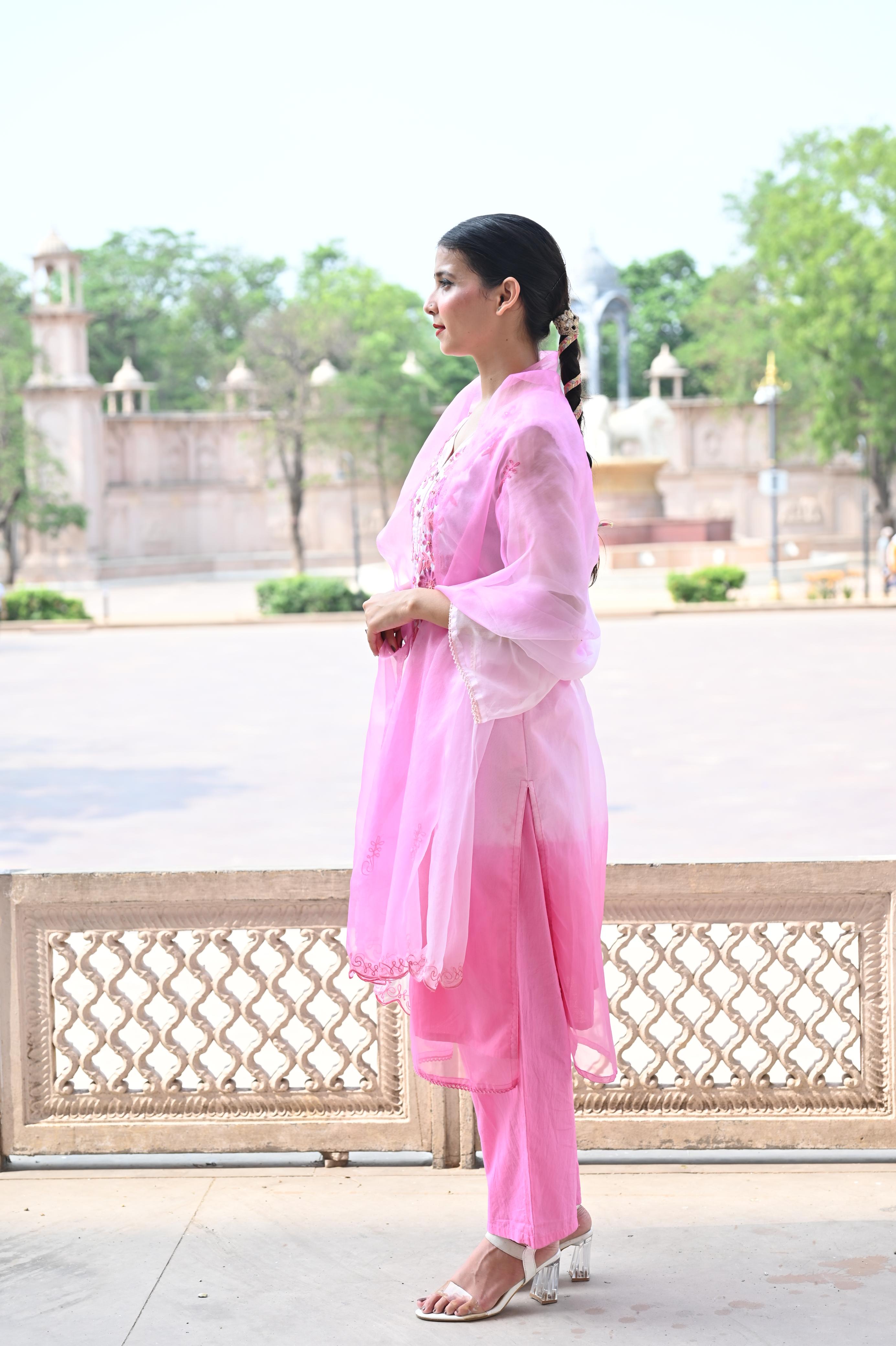 Color_Pink