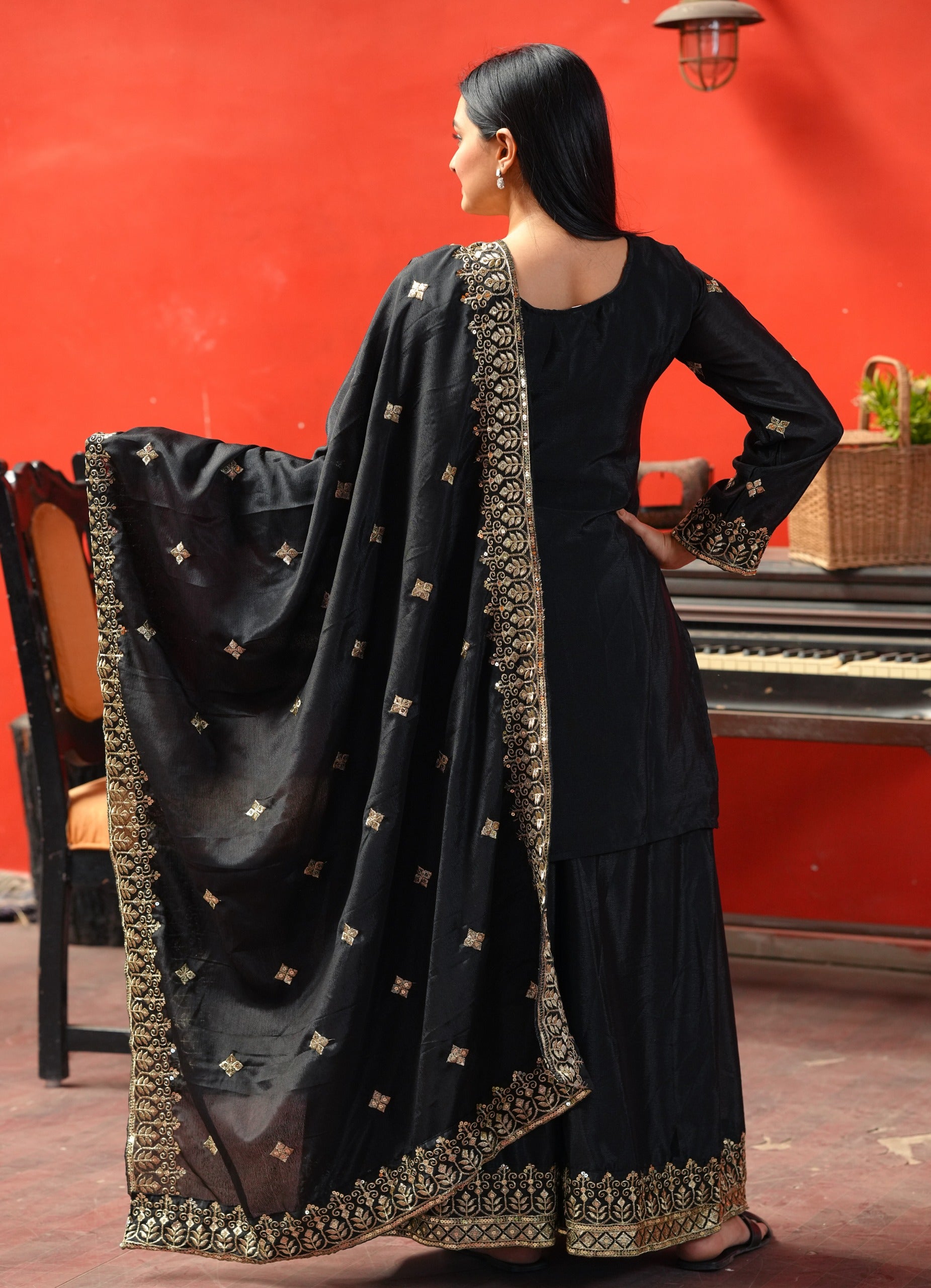 Color_Black