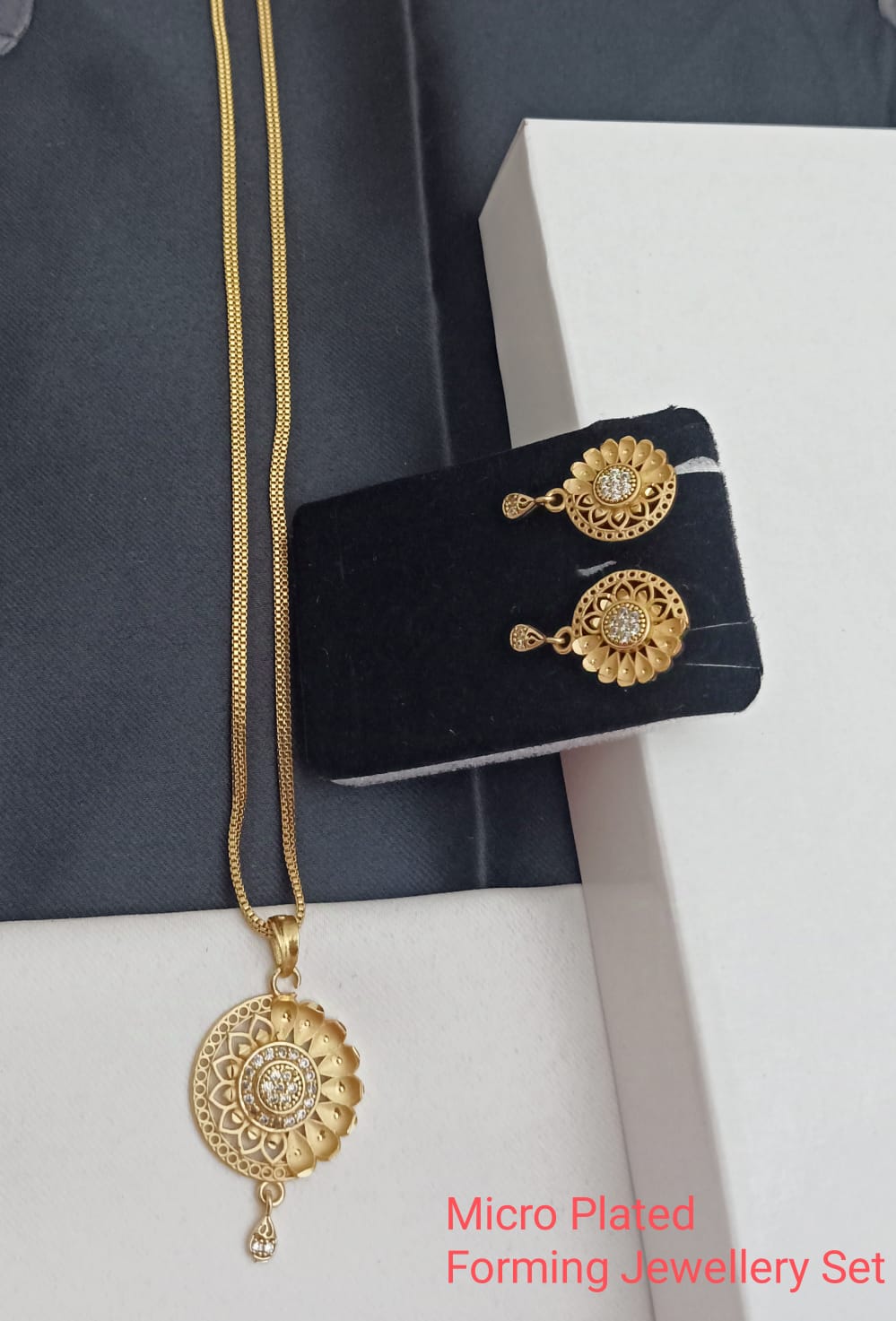 Color_Gold