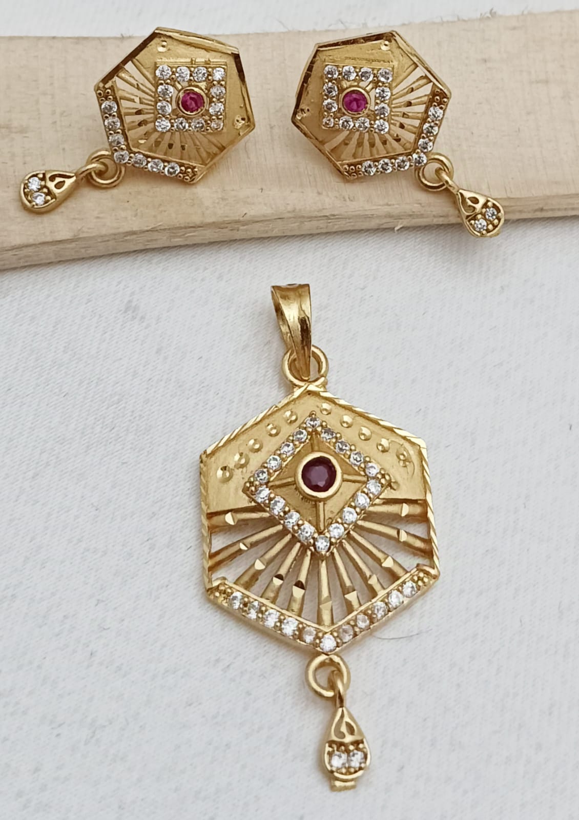 Color_Gold
