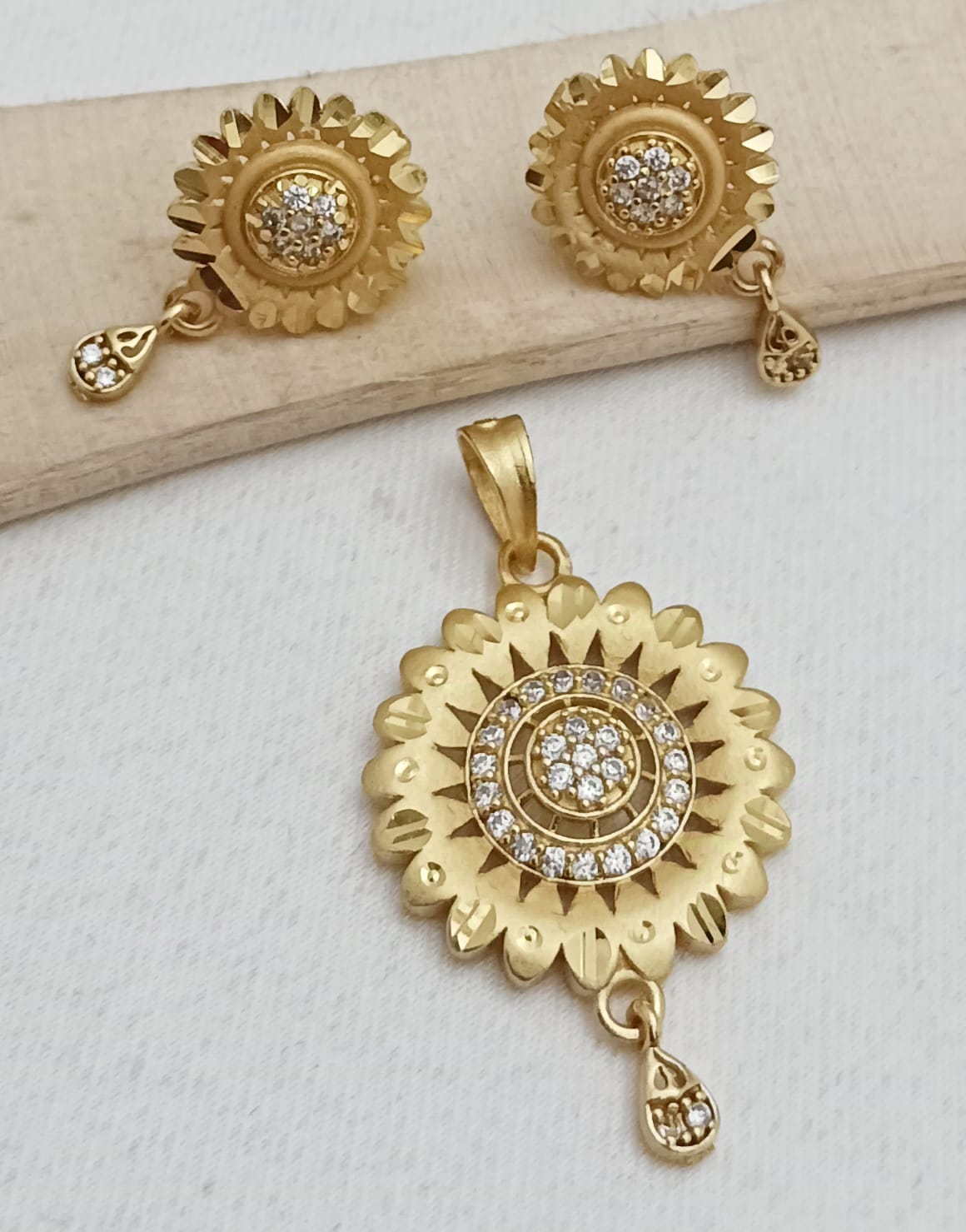Color_Gold
