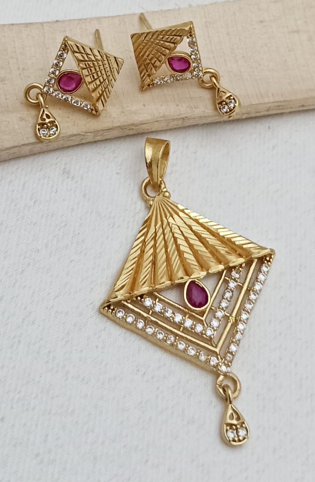 Color_Gold