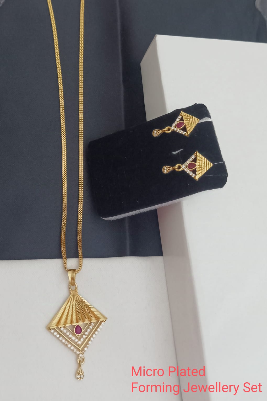 Color_Gold