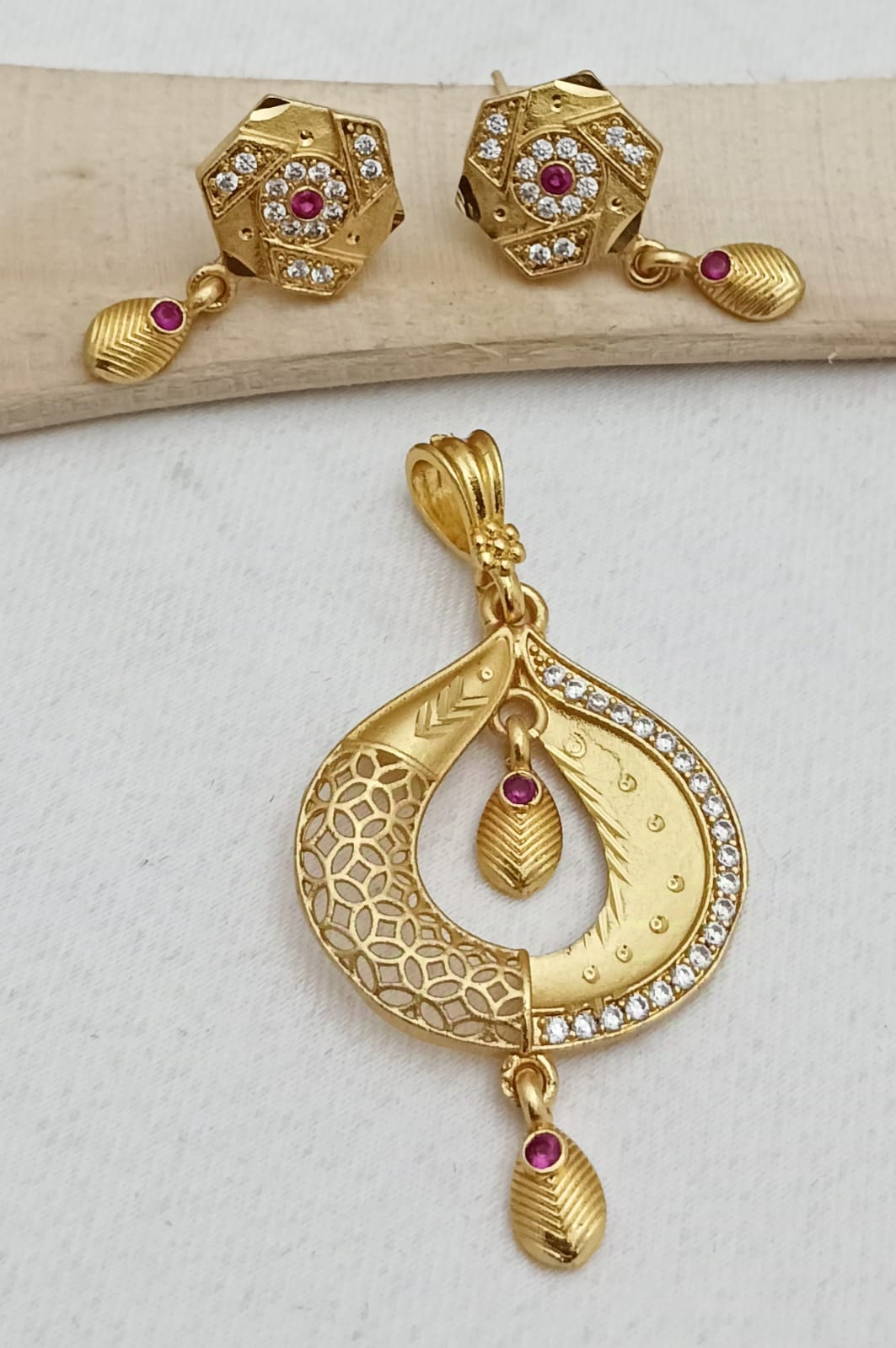 Color_Gold